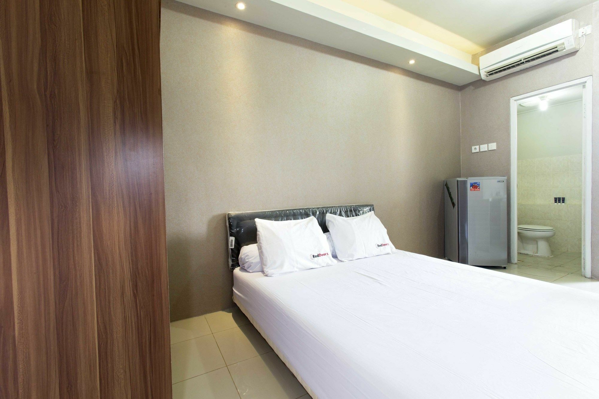 Reddoorz Apartment @ Pegangsaan Kelapa Gading 3 Jakarta Eksteriør billede